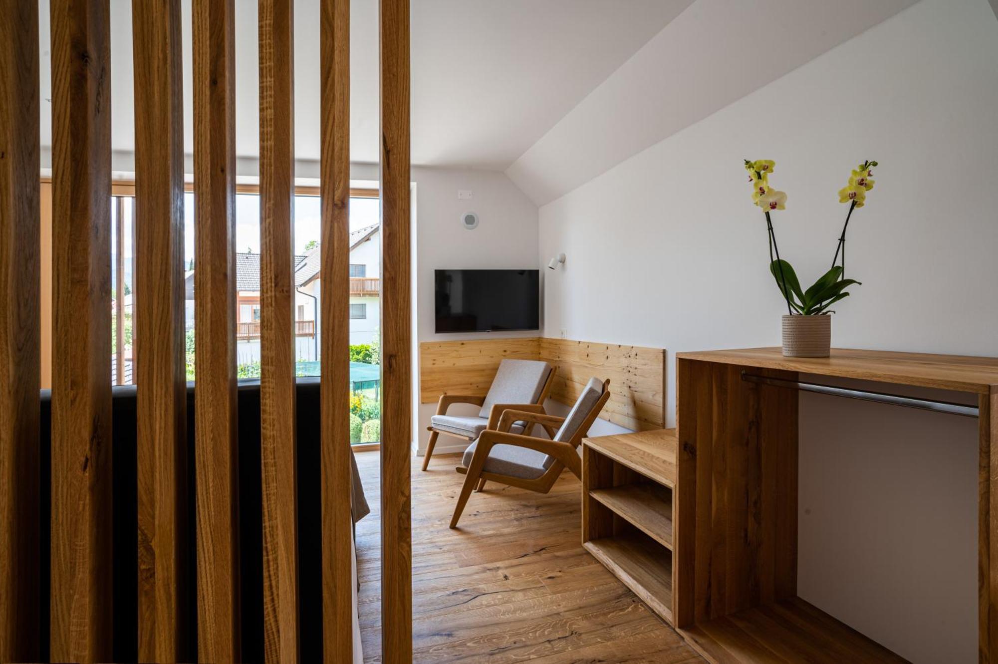 Ferienwohnung Lucka Bled Quiet Location, Free Bikes, Big Garden, Doctor Exterior foto