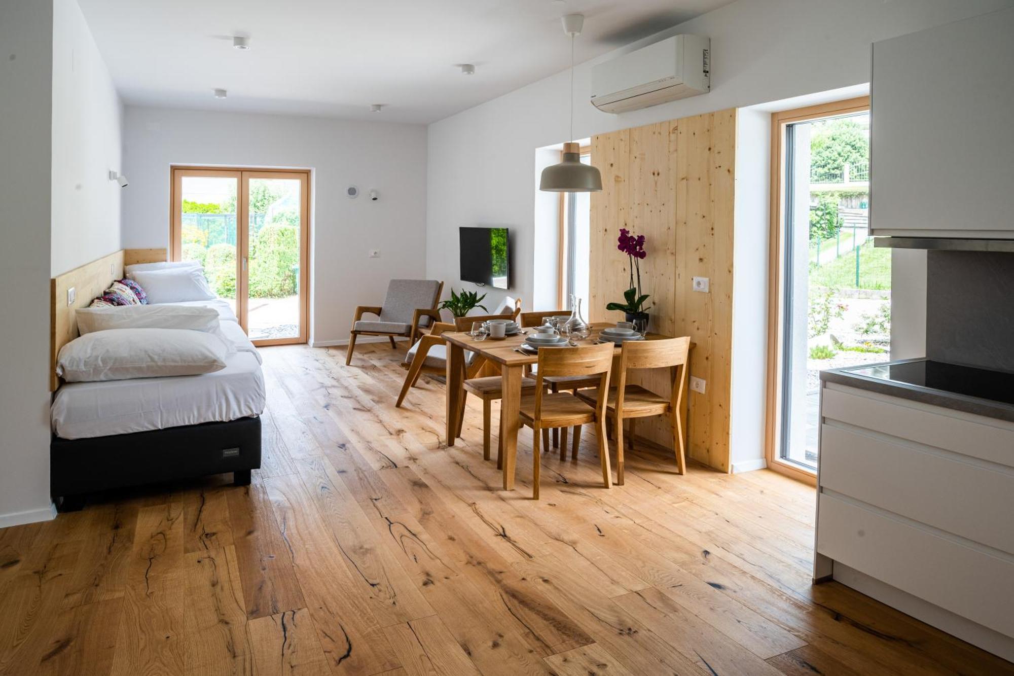 Ferienwohnung Lucka Bled Quiet Location, Free Bikes, Big Garden, Doctor Exterior foto