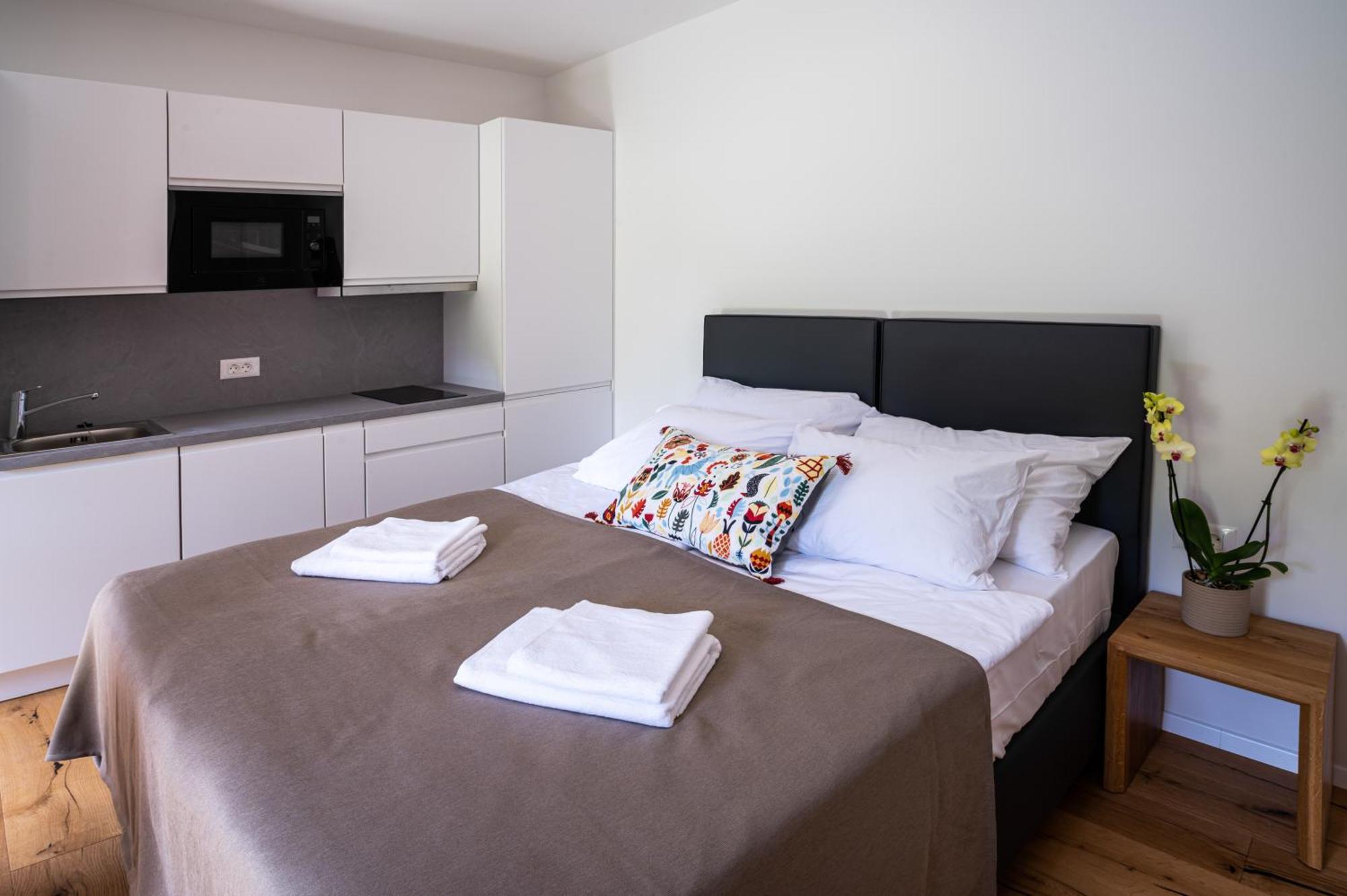 Ferienwohnung Lucka Bled Quiet Location, Free Bikes, Big Garden, Doctor Exterior foto