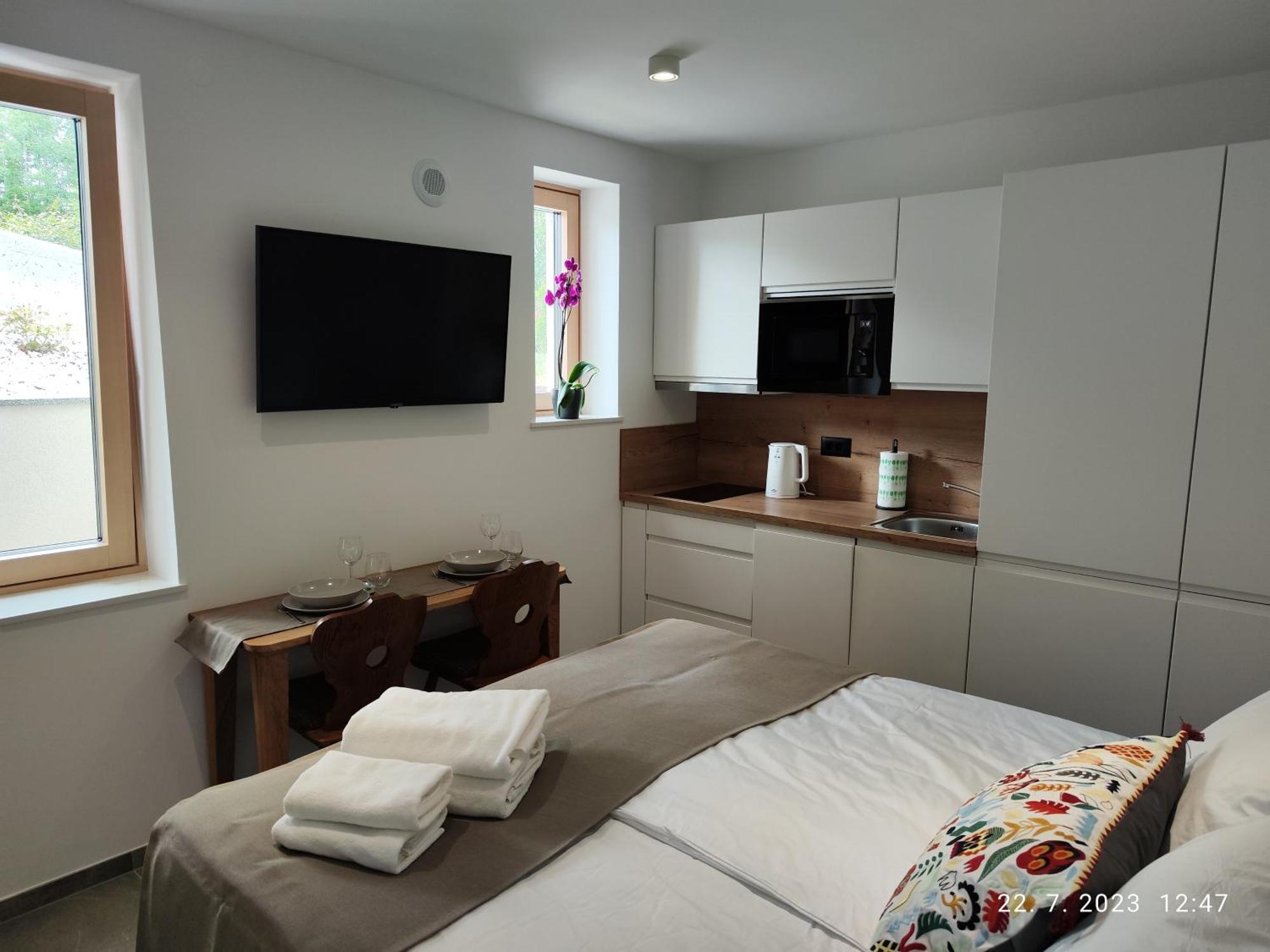 Ferienwohnung Lucka Bled Quiet Location, Free Bikes, Big Garden, Doctor Exterior foto