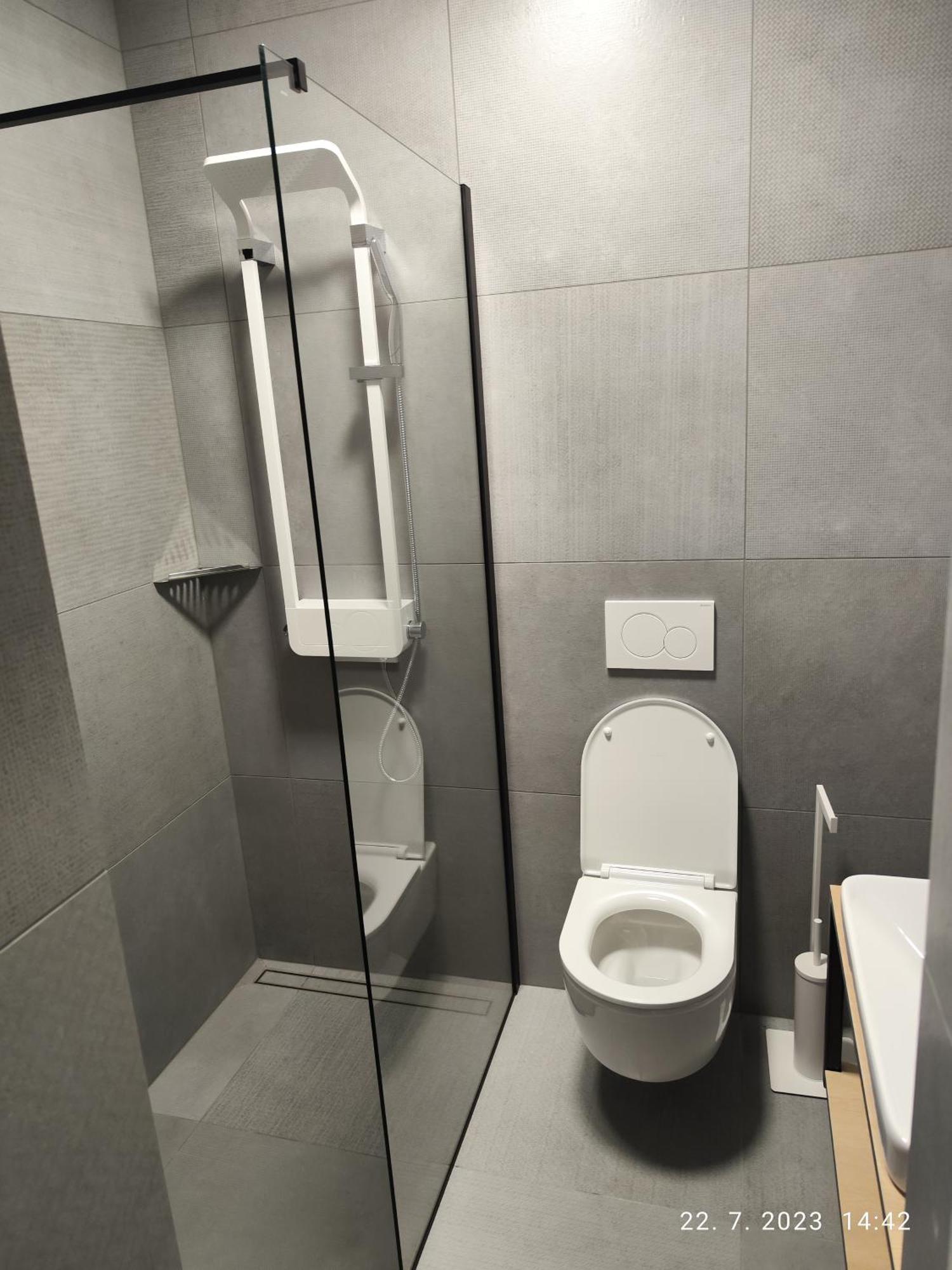 Ferienwohnung Lucka Bled Quiet Location, Free Bikes, Big Garden, Doctor Exterior foto