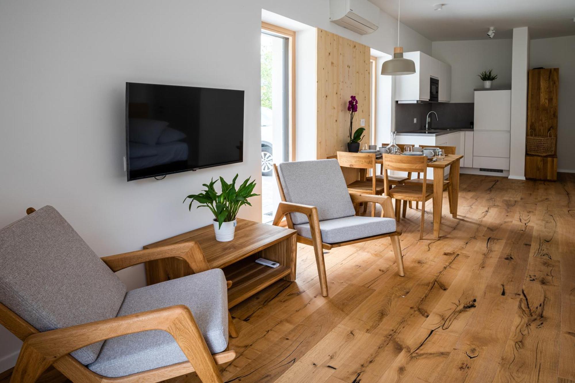 Ferienwohnung Lucka Bled Quiet Location, Free Bikes, Big Garden, Doctor Exterior foto