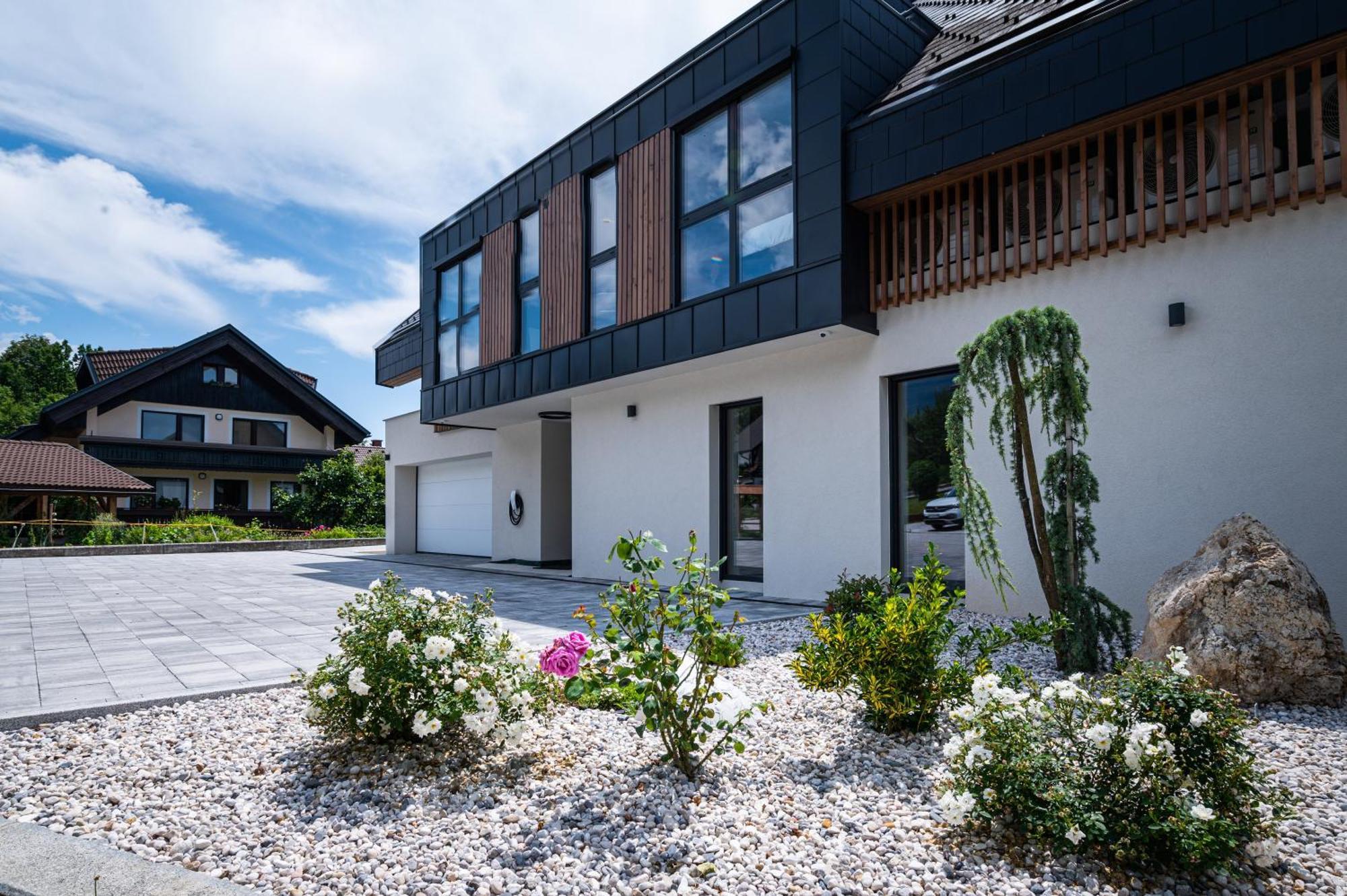 Ferienwohnung Lucka Bled Quiet Location, Free Bikes, Big Garden, Doctor Exterior foto